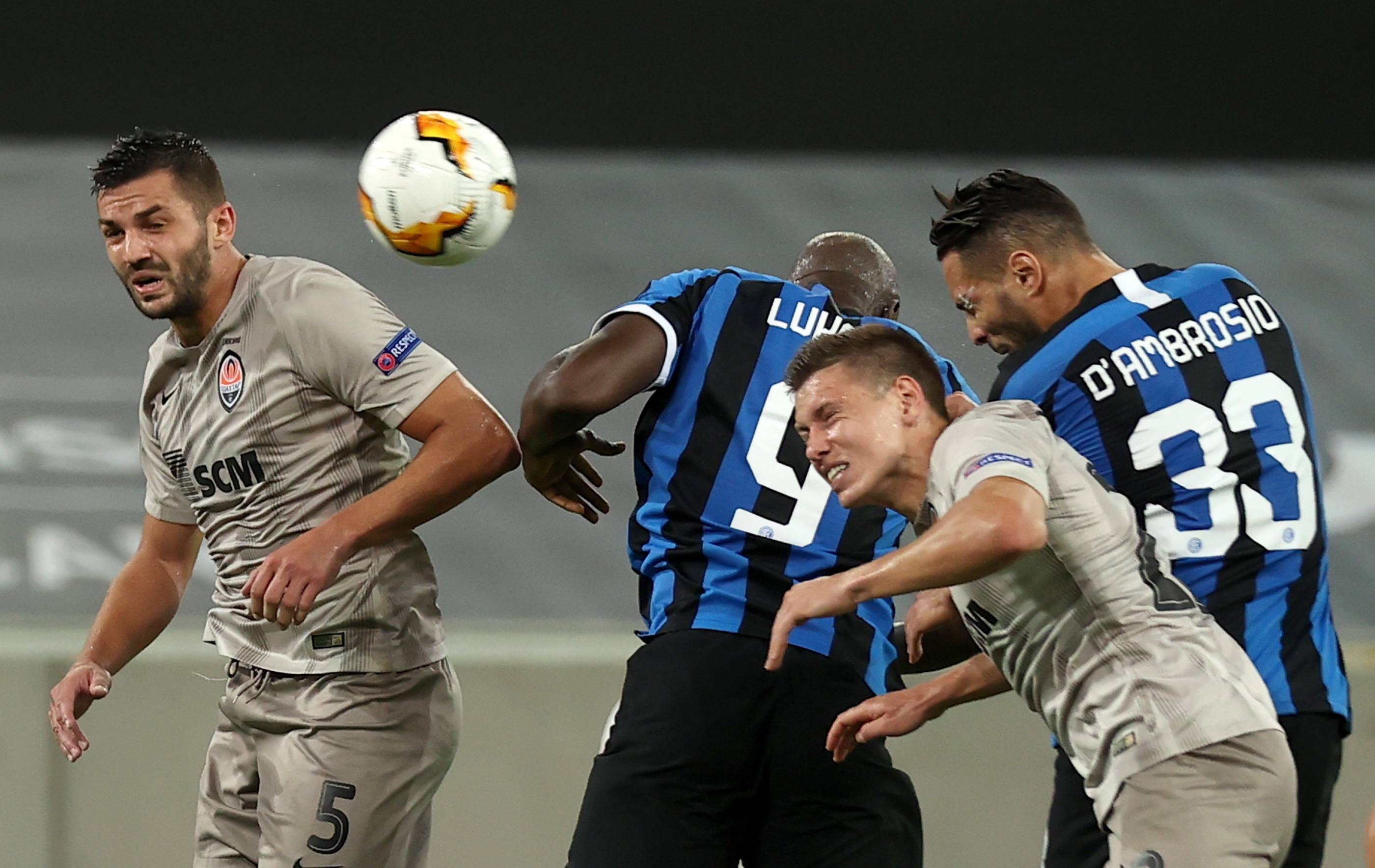 足球赌注软件：足球——欧联杯:国际米兰晋级决赛(图11)